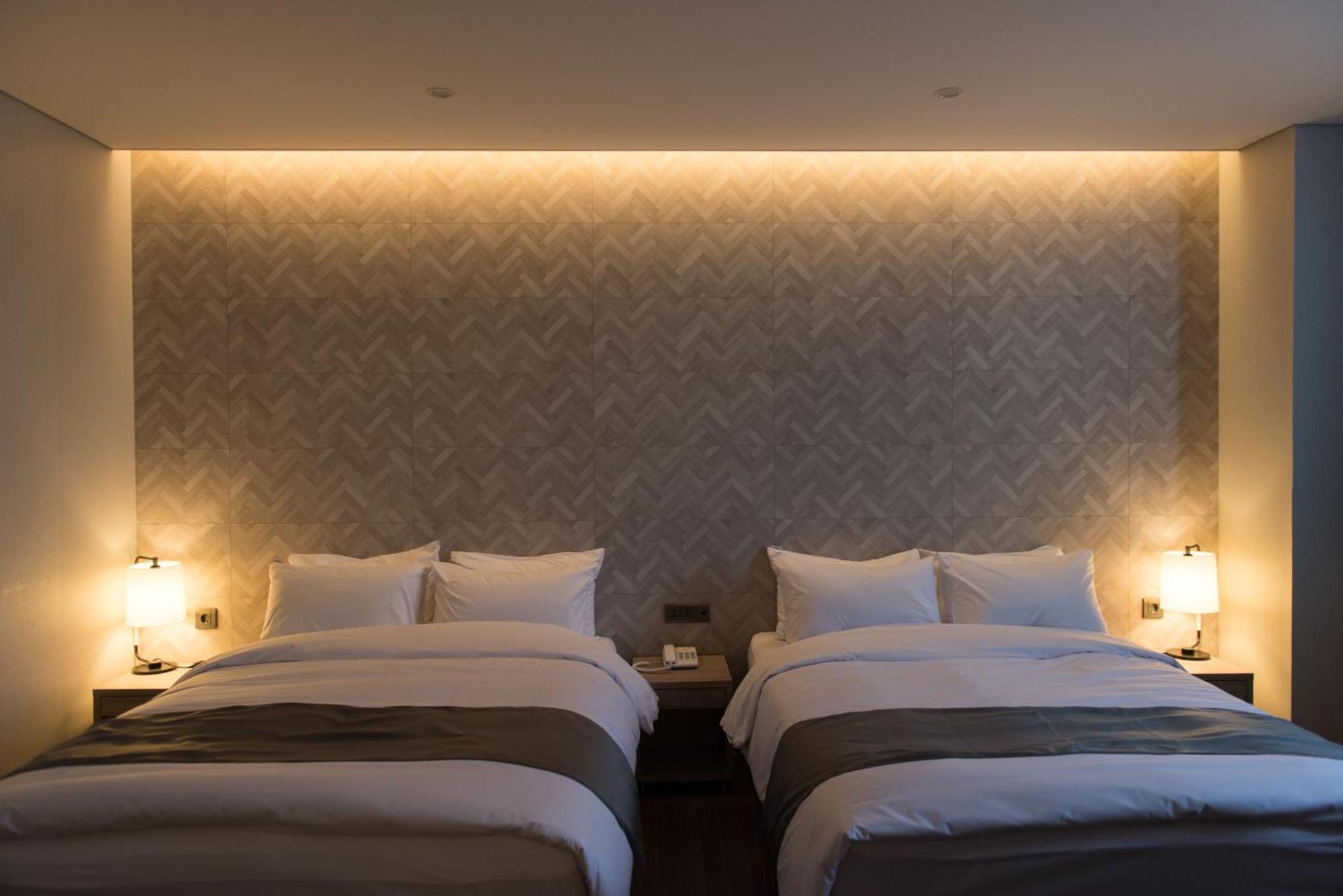 New Donghae Tourist Hotel Exterior photo