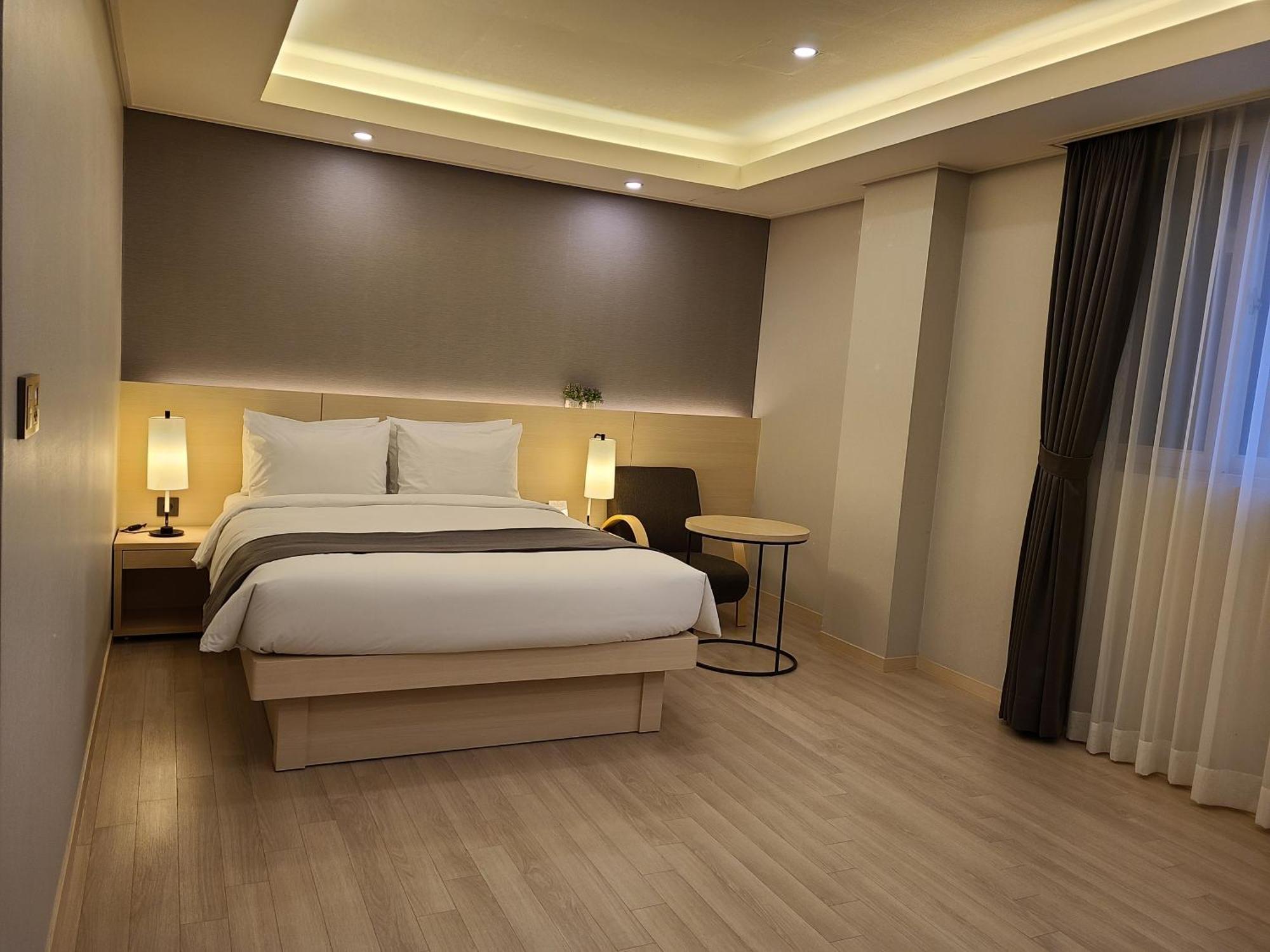 New Donghae Tourist Hotel Exterior photo