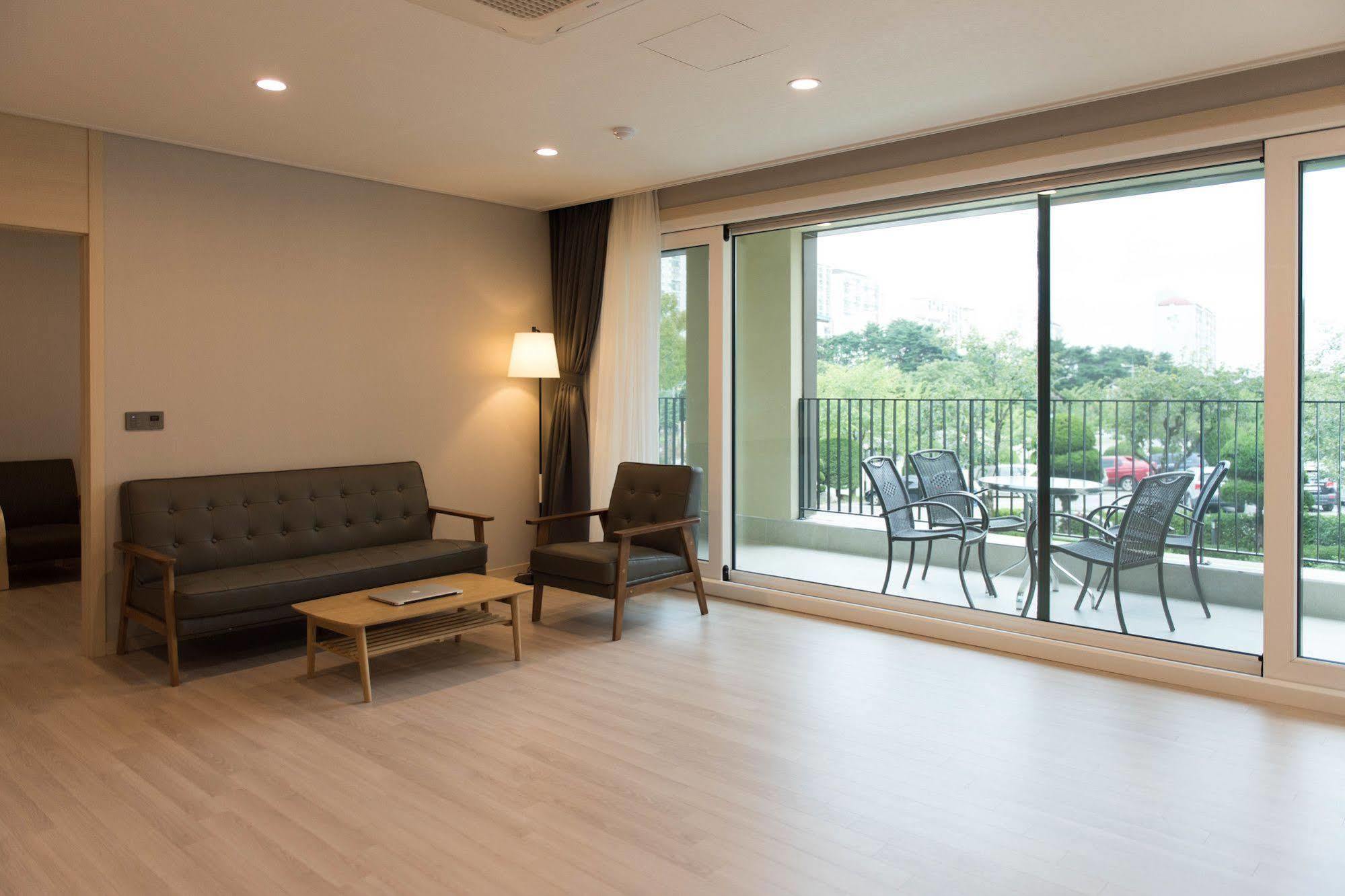 New Donghae Tourist Hotel Exterior photo