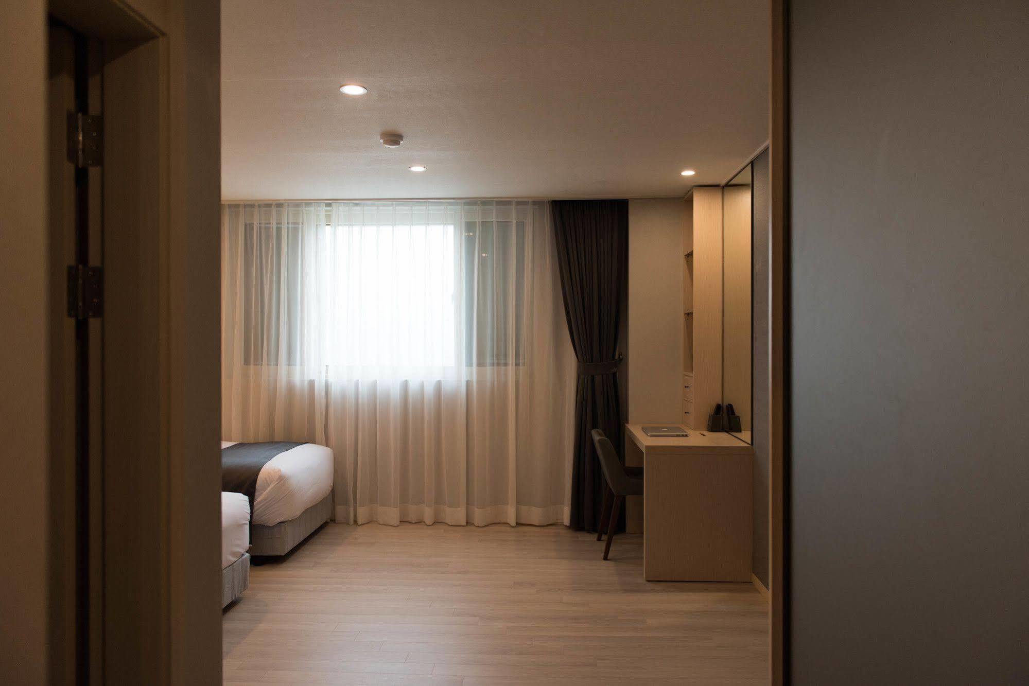 New Donghae Tourist Hotel Exterior photo